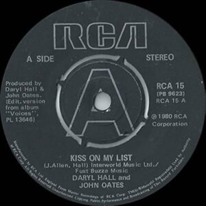 Hall, Daryl & John Oates - Kiss On My List / Africa [7"]